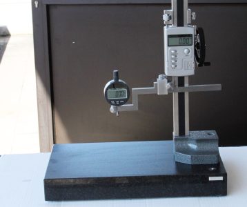 mib-precizios-granit-meroasztal-digitalis-kijelzovel-preset-funkcioval-280-mm-06069018-2