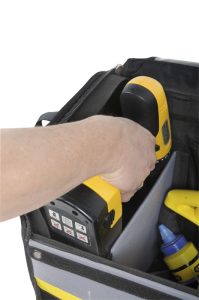 stanley-18-os-kerekes-szovet-szerszamos-taska-eros-suru-szovesu-anyagbol-szerszamok-es-gepek-tarolasara-egyarant-46-x-33-x-45-cm-1-97-515-12