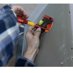 wiha-mini-vizmertek-zsebszintmero-csatlakozoaljzatokhoz-magneses-80mm-pocket-46957-2