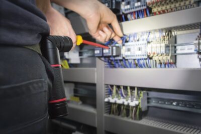 wiha-multifunkcios-led-uv-es-lezer-magneses-es-csiptetheto-elemlampa-3-db-aaa-elemmel-412865