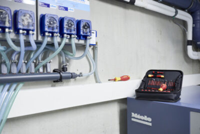 wiha-slimvario-1000-v-szigetelt-31-reszes-szerszamkeszlet-434653